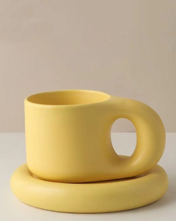 Handcrafted Bauhaus Ceramic Chubby Mugs - Gizesis